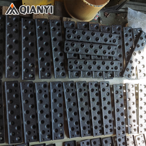 Solvent-free heavy-duty anti-corrosion material